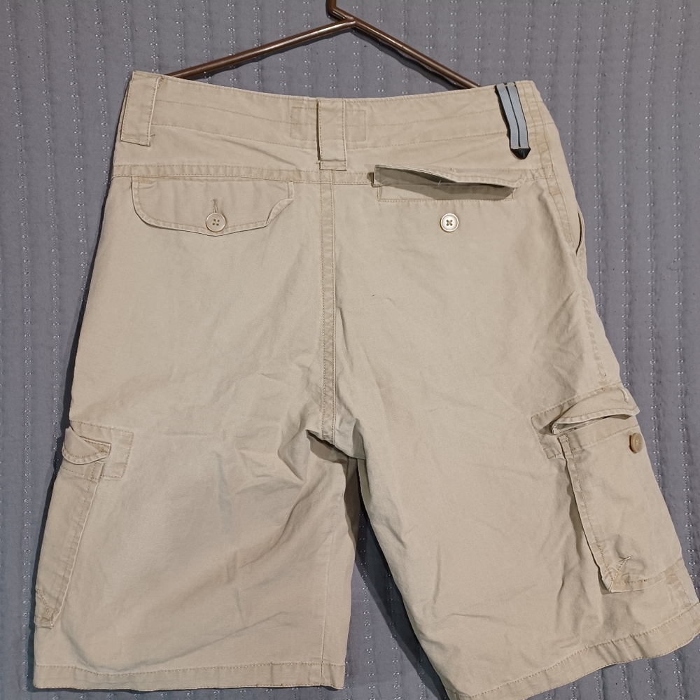 Oakley size 31w Tan